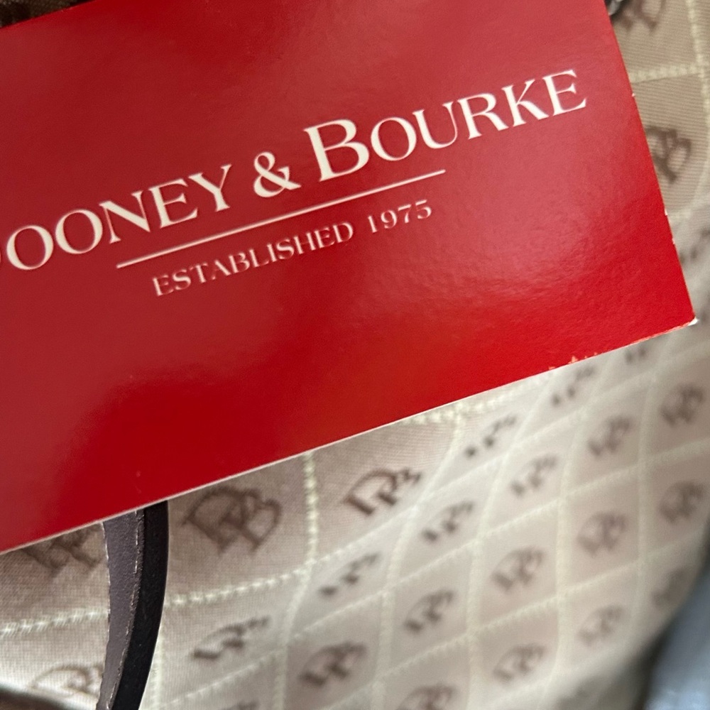 Dooney & Bourke NWT Made in USA HUGE BAG Blue Duck Signature - Picture 5 of 12